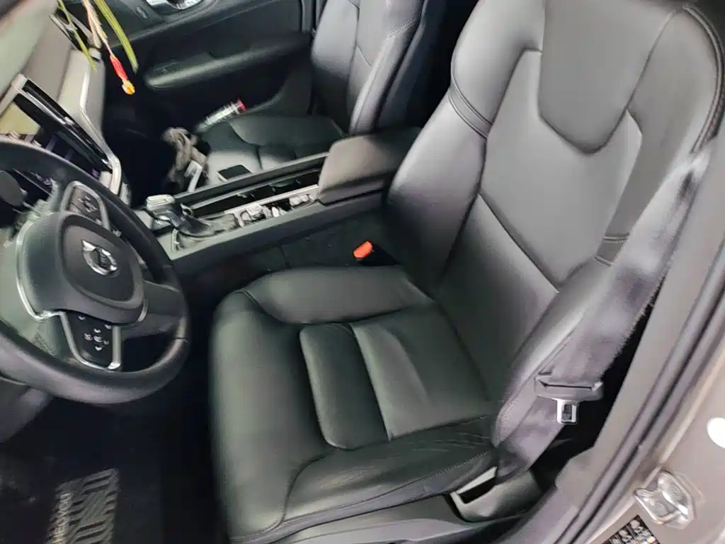 Volvo S60 — фото 15