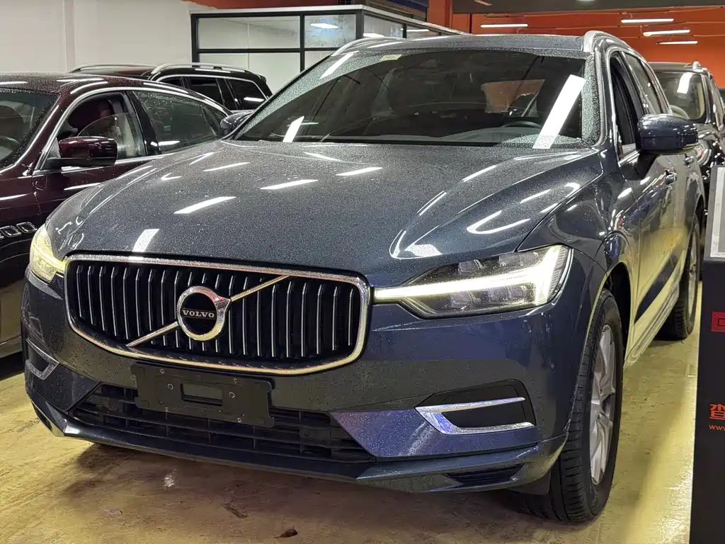 Volvo XC60 — фото 14