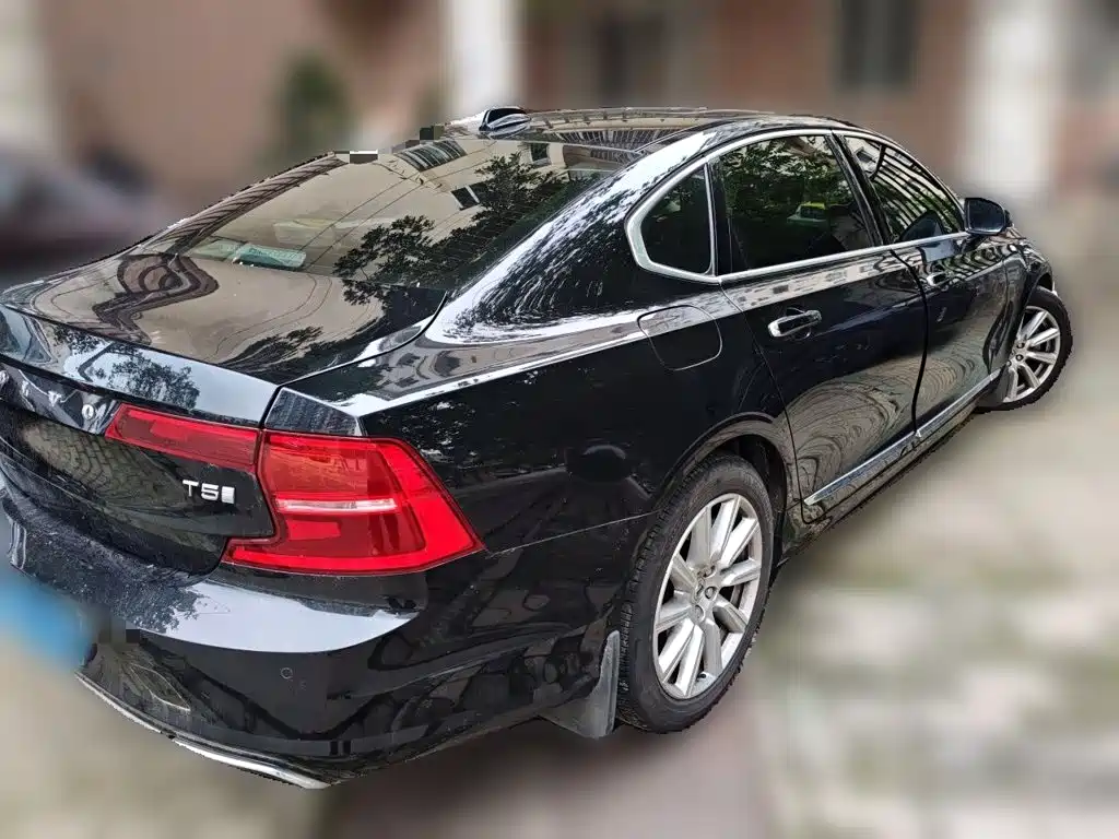 Volvo S90 — фото 4