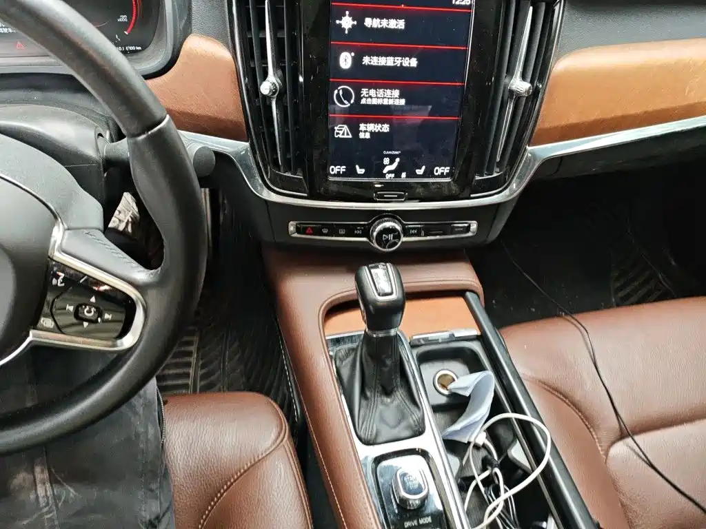 Volvo S90 — фото 9