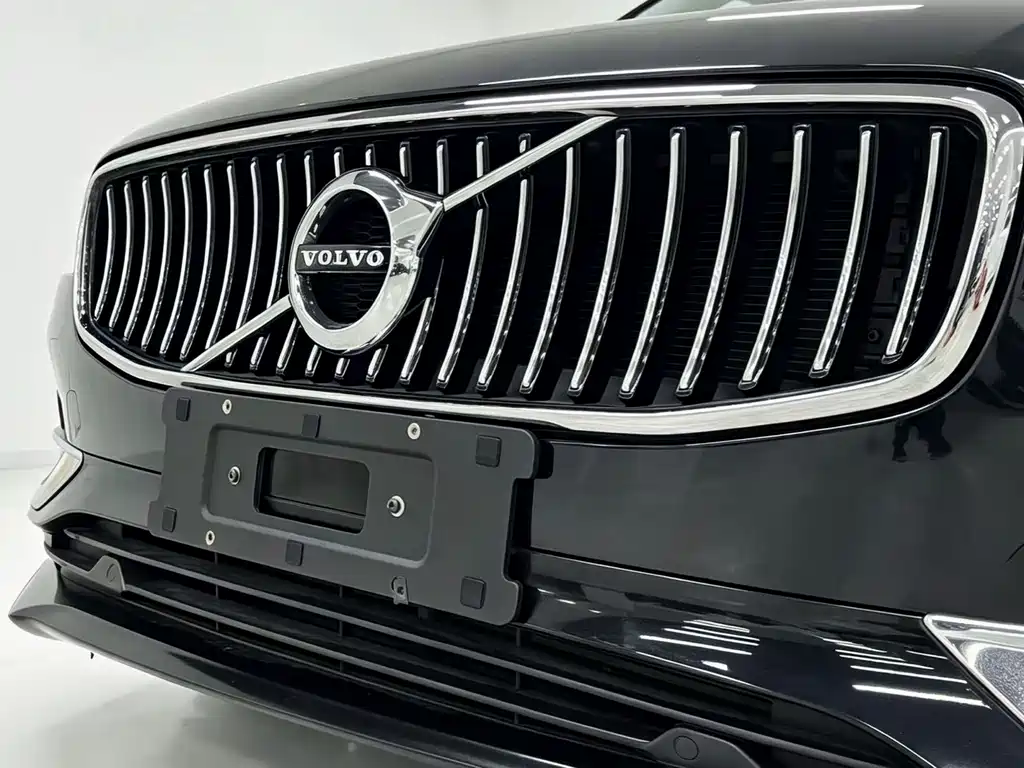 Volvo S90 — фото 18