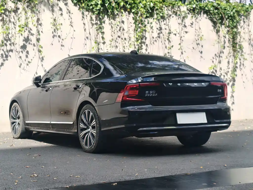 Volvo S90 — фото 6