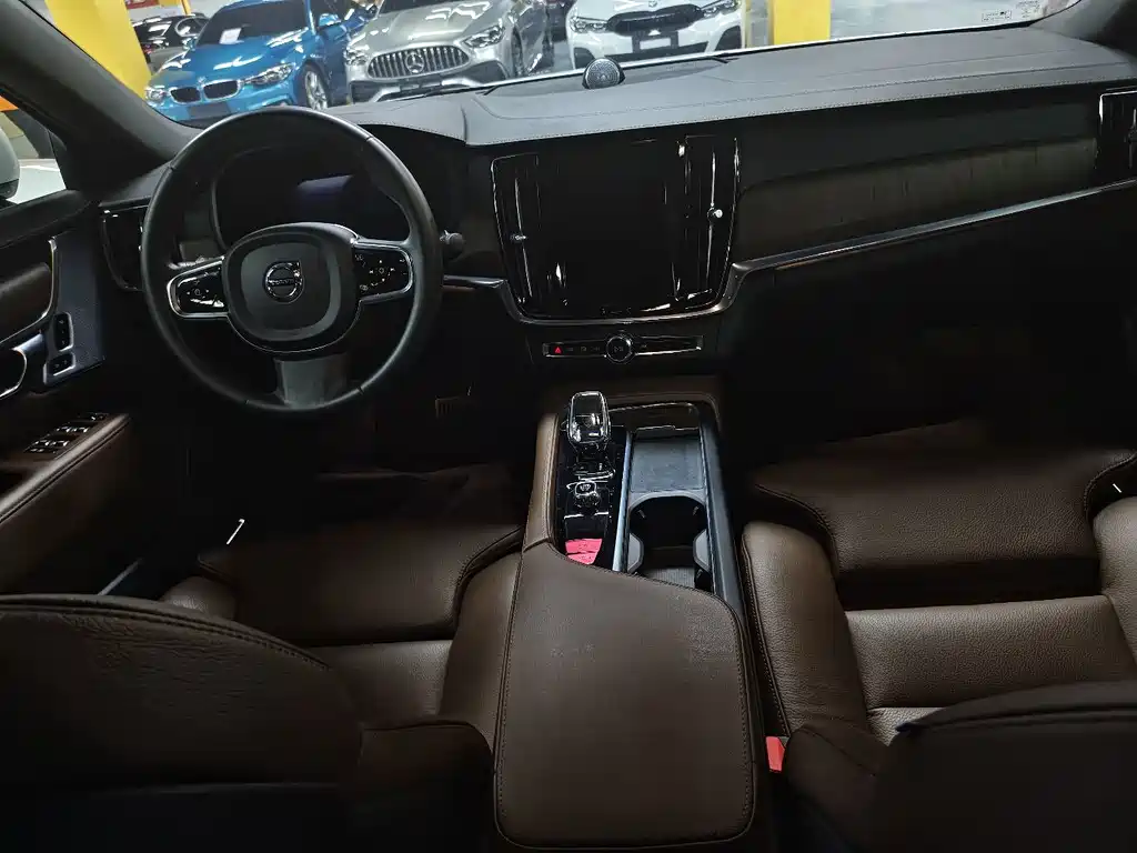 Volvo S90 — фото 7