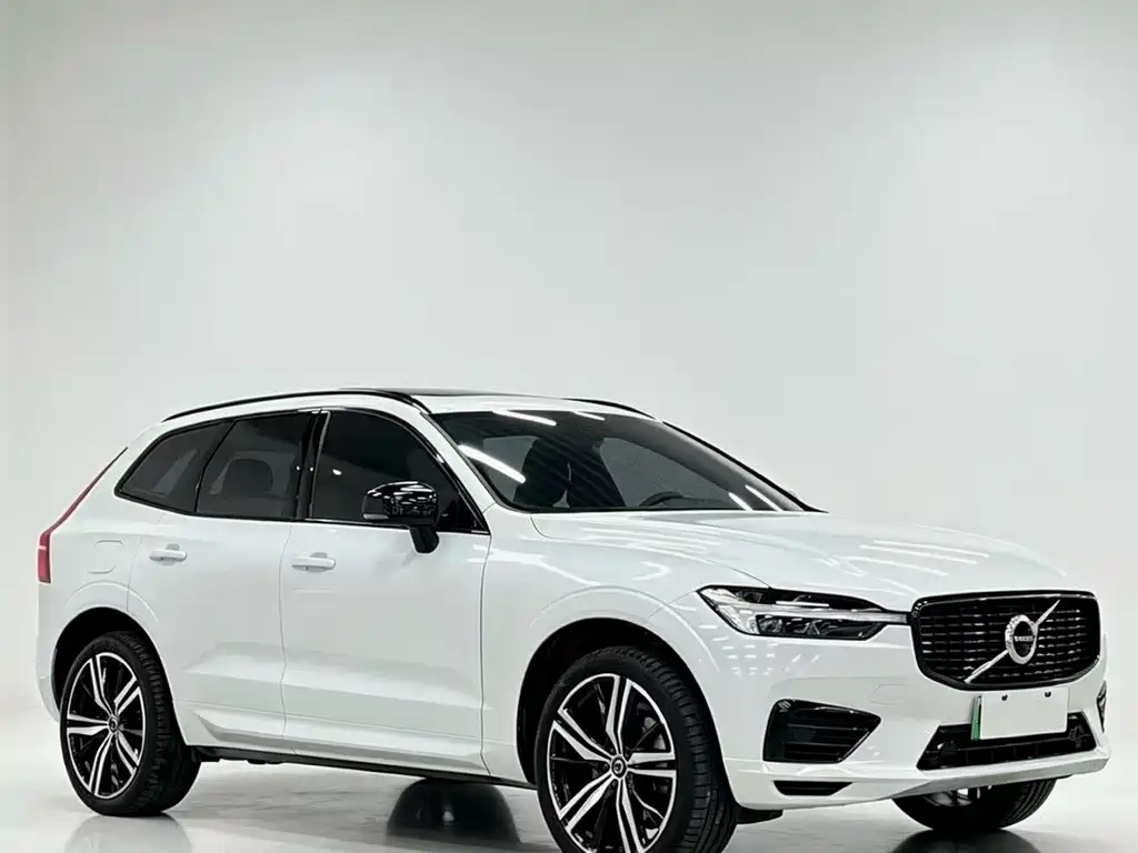 Volvo XC60 PHEV — фото 4
