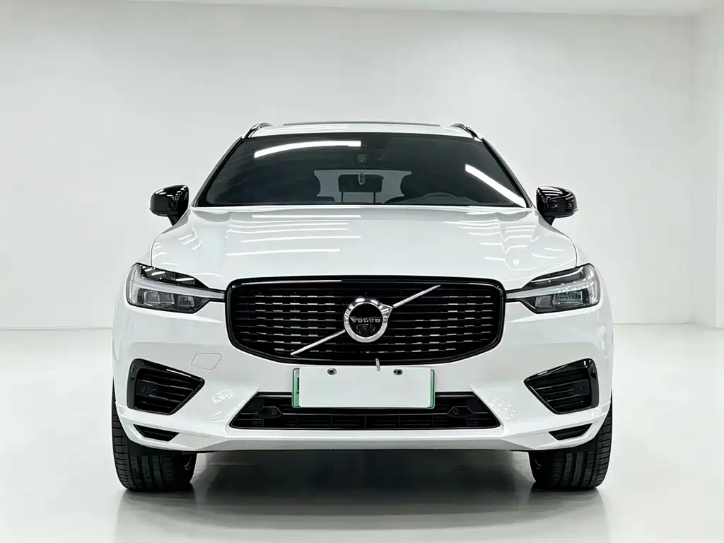 Volvo XC60 PHEV — фото 6