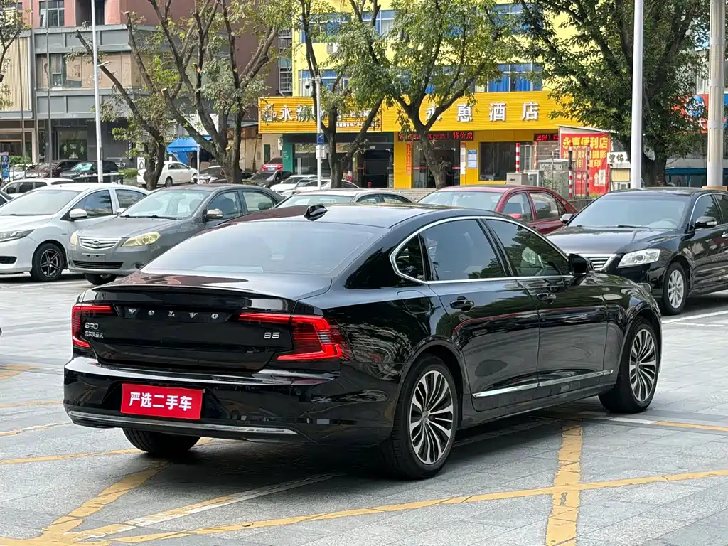 Volvo S90 — фото 9
