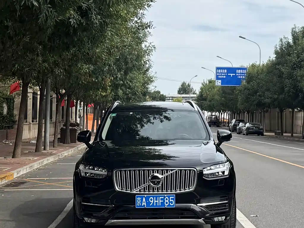 Volvo XC90 — фото 2