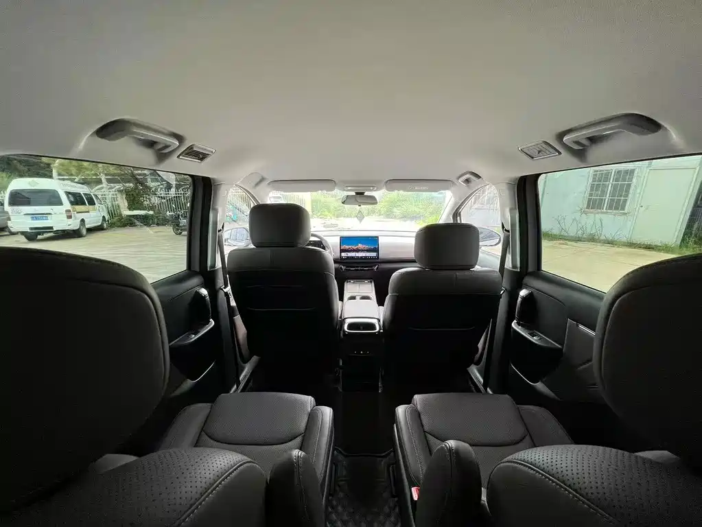 Wuling Xingguang 730 New Energy — фото 6