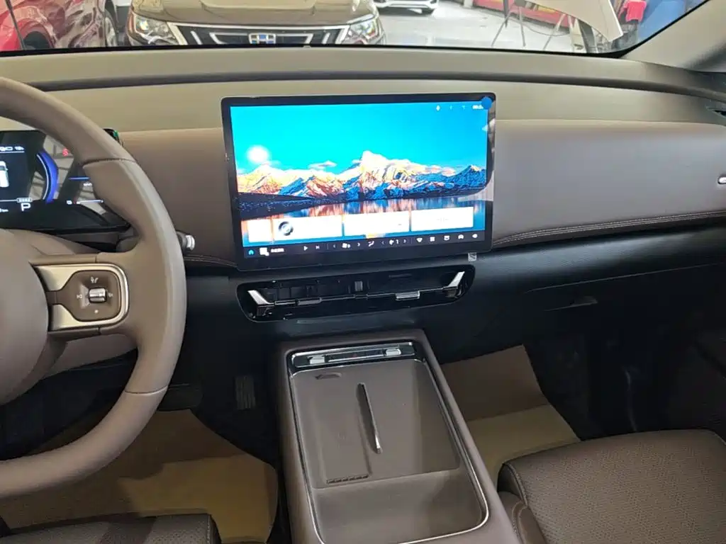 Wuling Xingguang 730 New Energy — фото 13