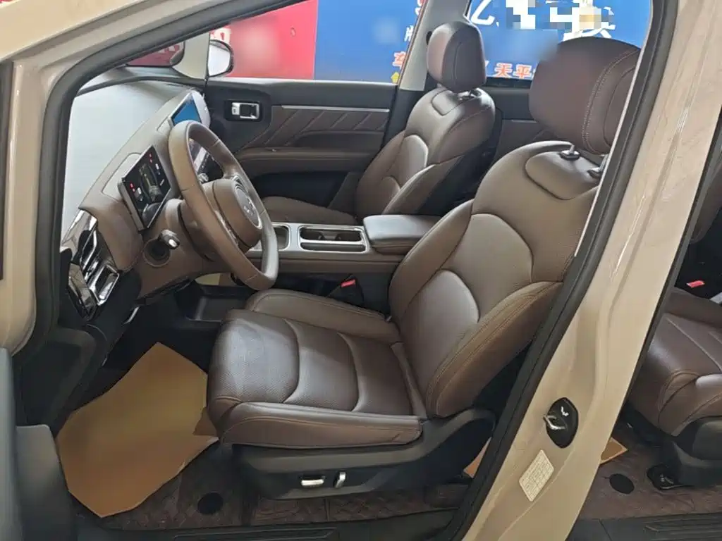 Wuling Xingguang 730 New Energy — фото 15