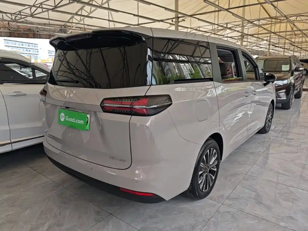 Wuling Xingguang 730 New Energy — фото 7