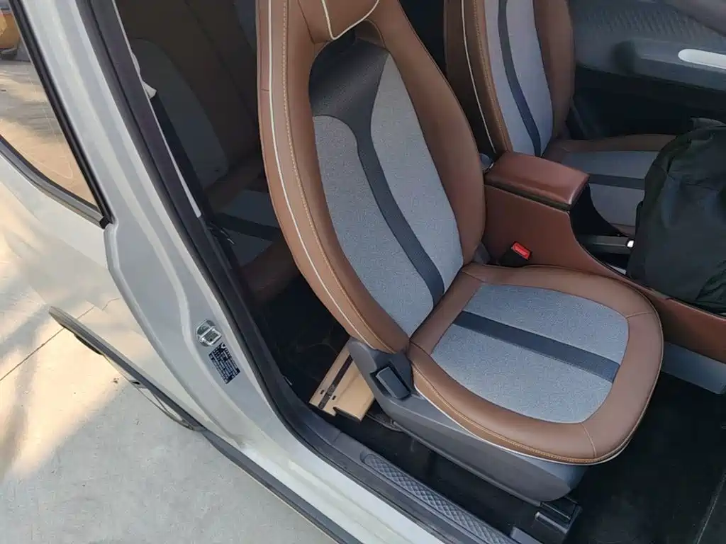 Wuling MINIEV — фото 25