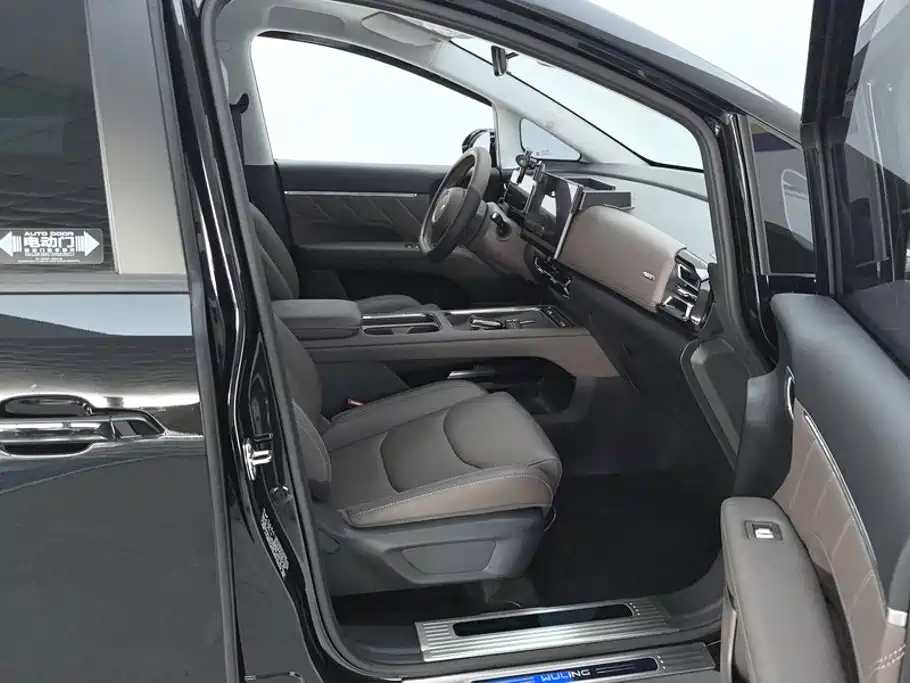 Wuling Xingguang 730 New Energy — фото 8