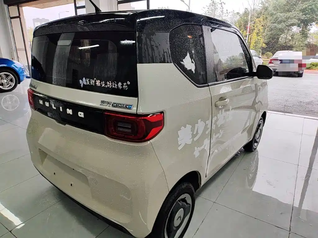 Wuling MINIEV — фото 7