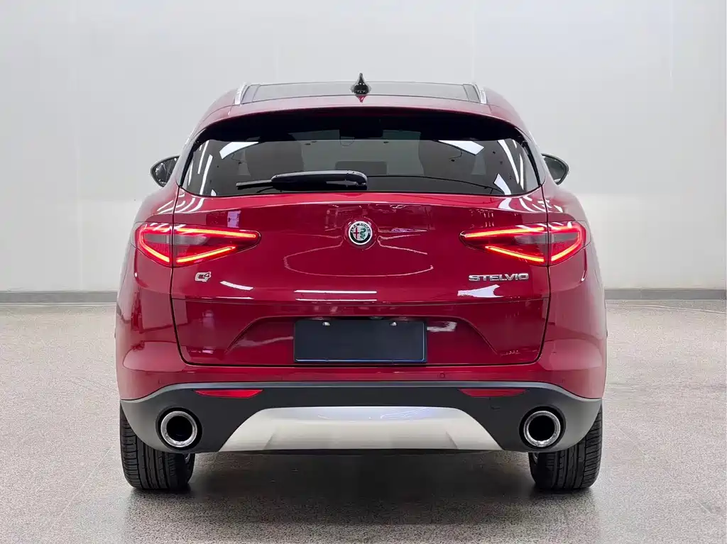 Alfa Romeo Stelvio — фото 5