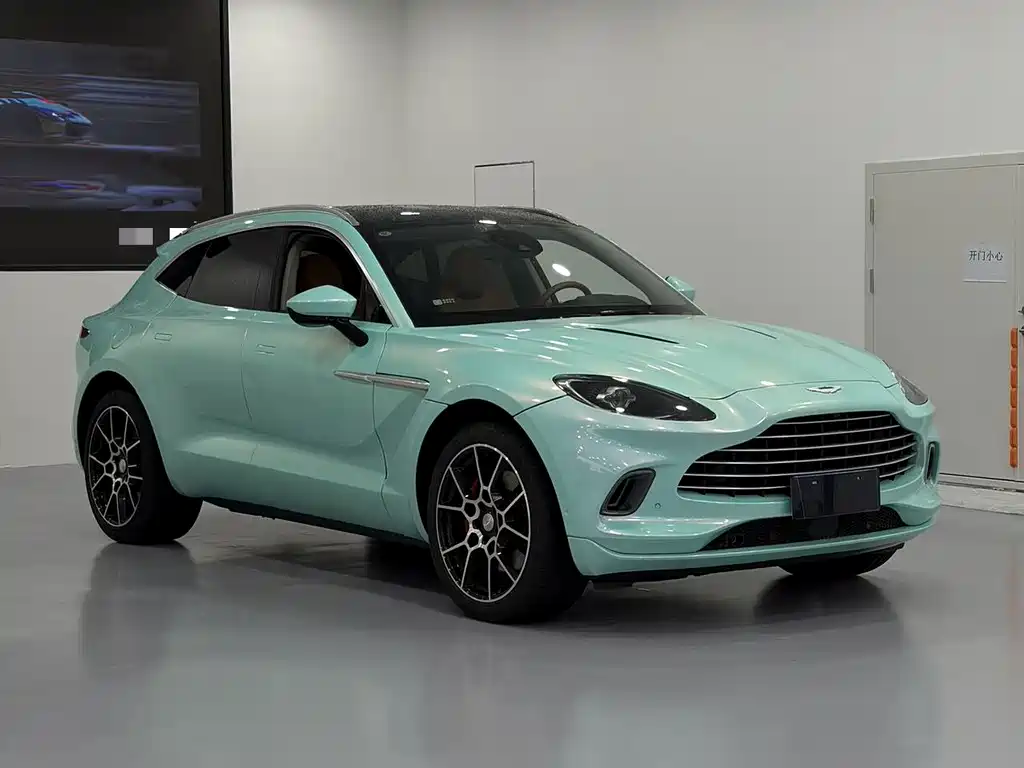 Aston Martin DBX — фото 3