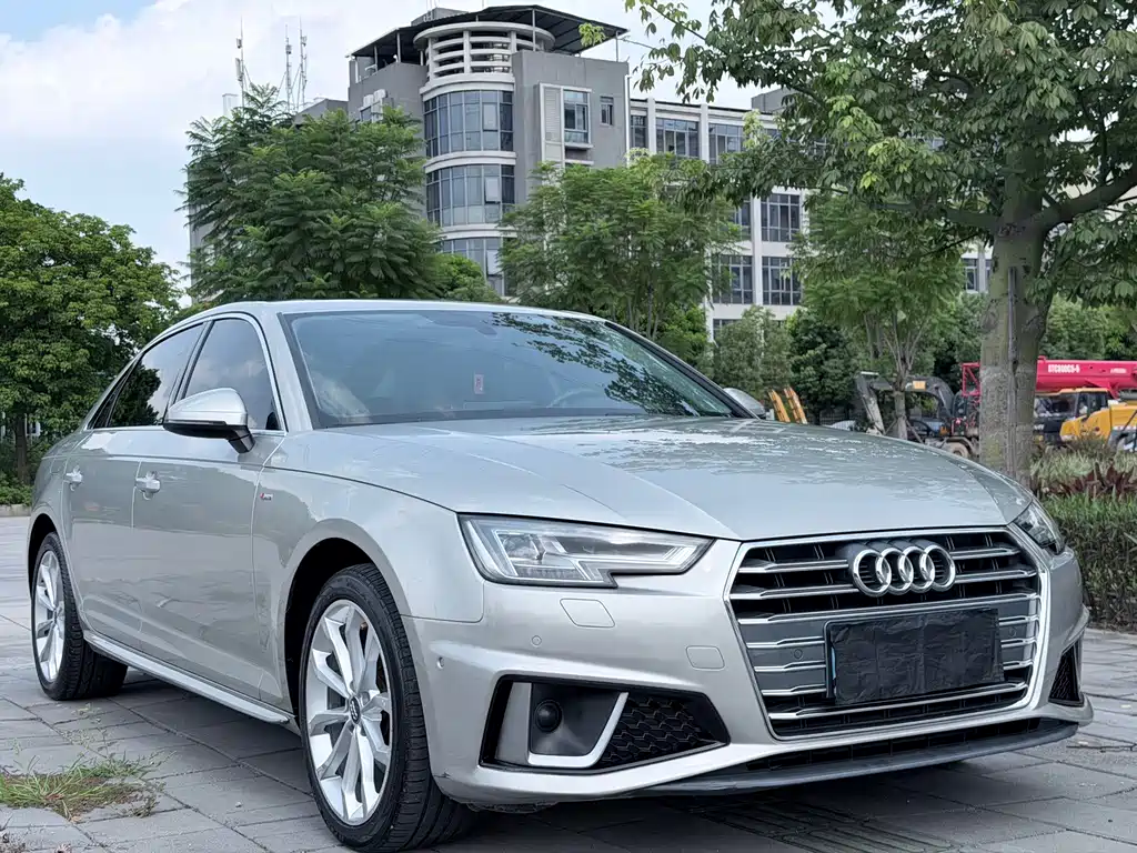 Audi A4L — фото 3