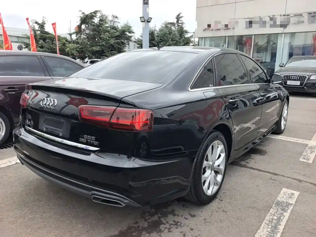 Audi A6L — фото 7