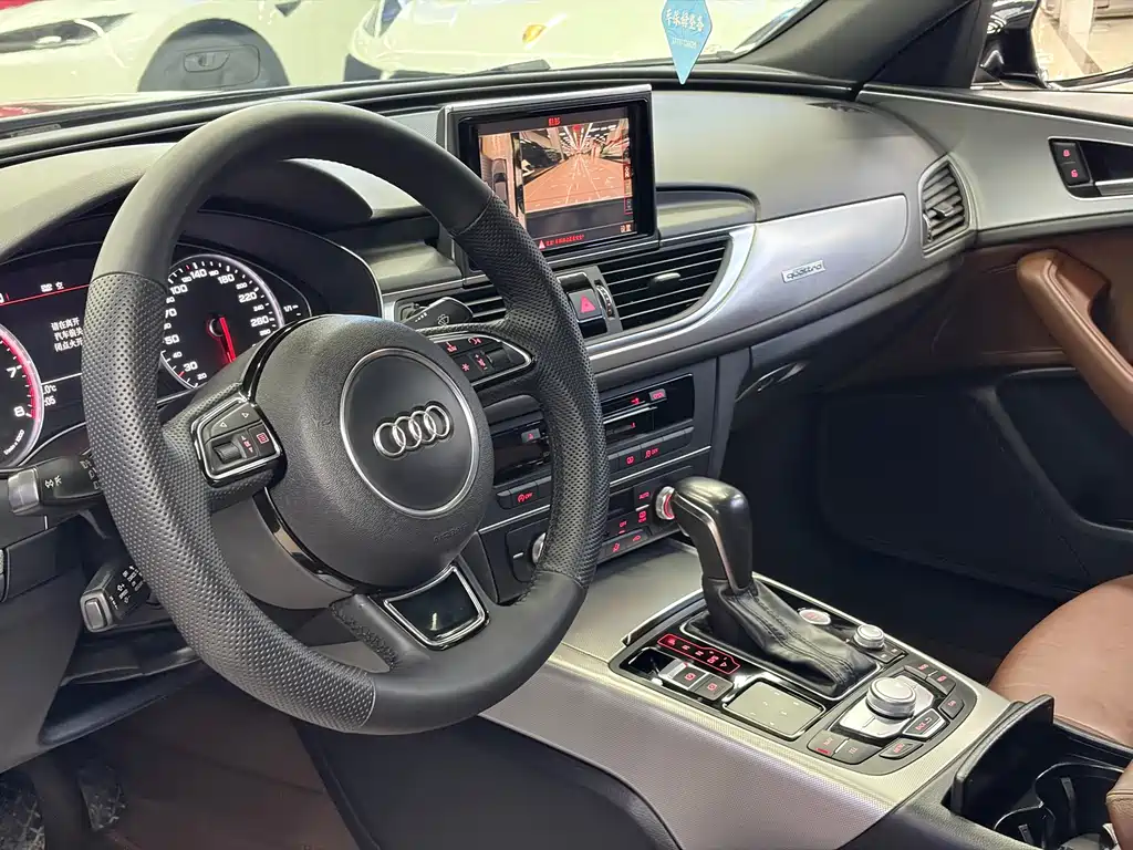 Audi A6L — фото 7