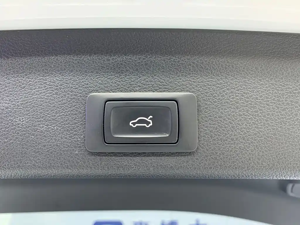 Audi Q3 — фото 20