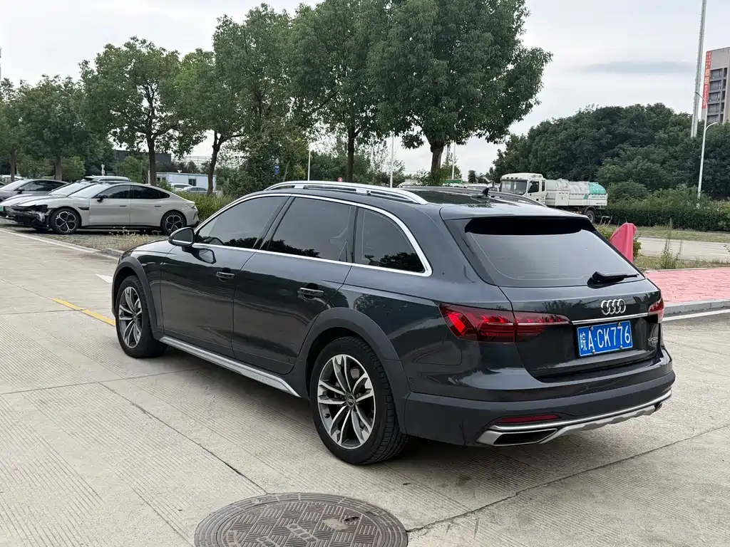 Audi A4 (Import) — фото 4