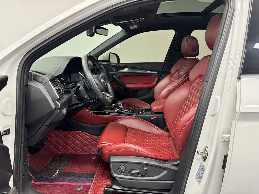 Audi Q5L Sportback — фото 13