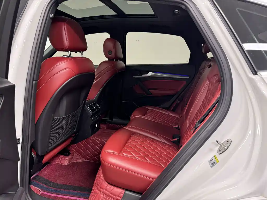 Audi Q5L Sportback — фото 17