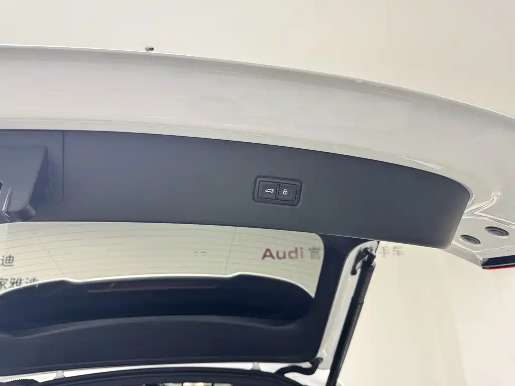 Audi Q5L Sportback — фото 19