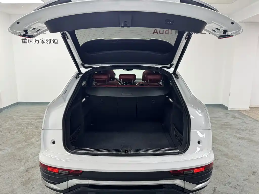 Audi Q5L Sportback — фото 20