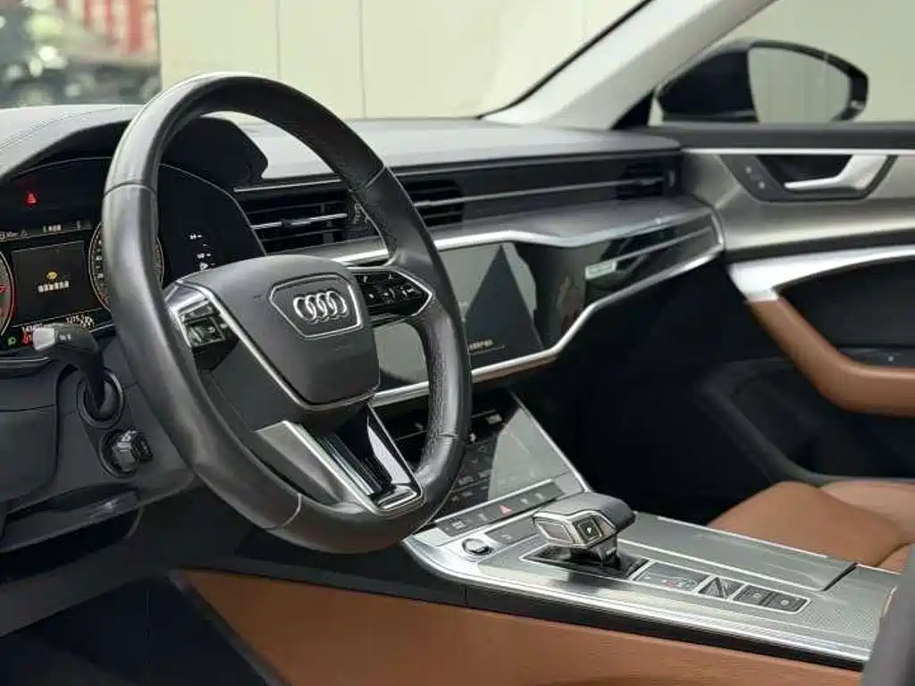Audi A6L — фото 8