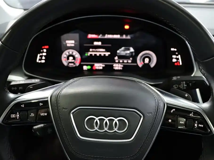 Audi A6L — фото 11