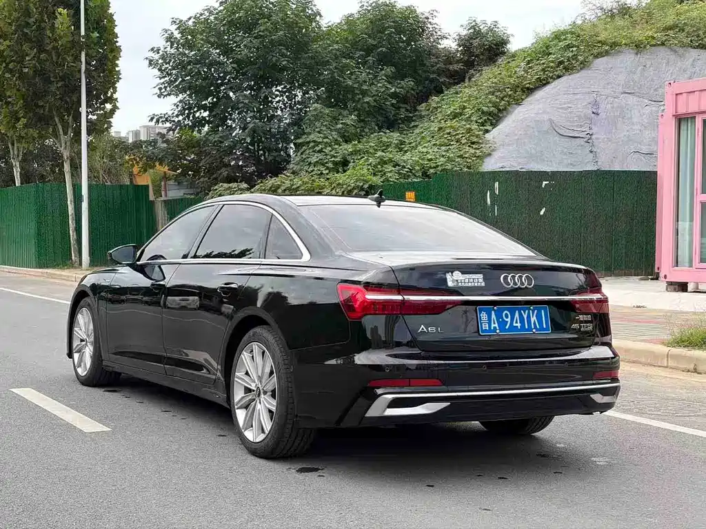 Audi A6L — фото 7