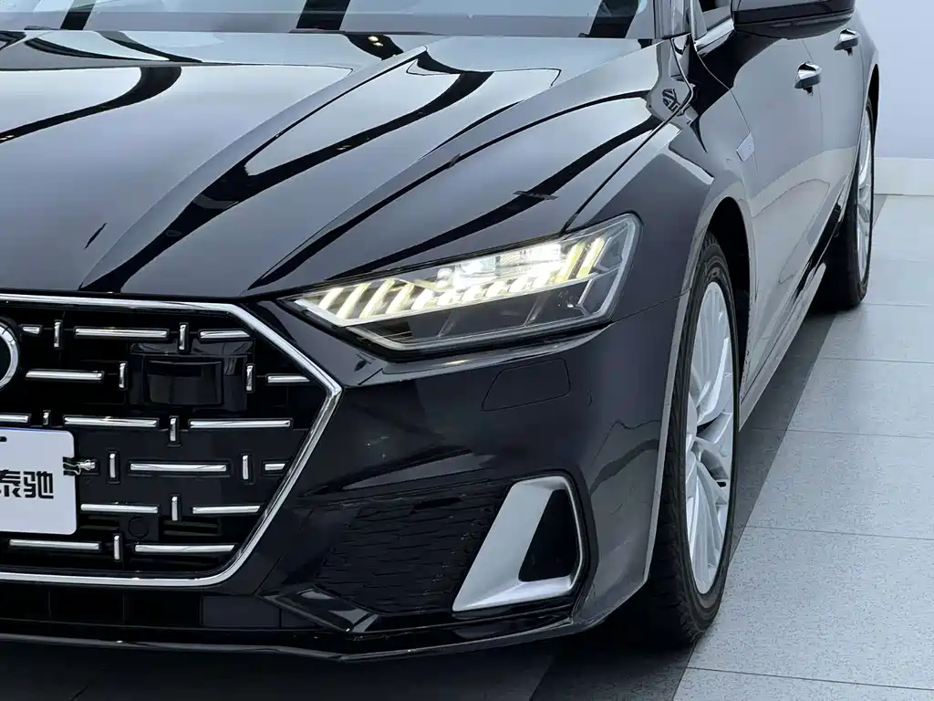Audi A7L — фото 3