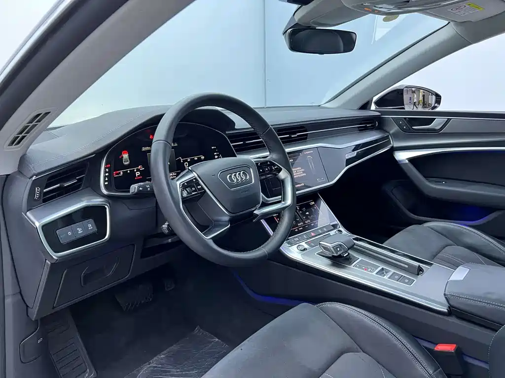 Audi A7L — фото 6