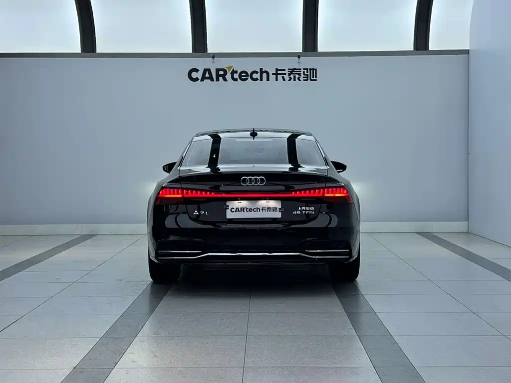 Audi A7L — фото 9
