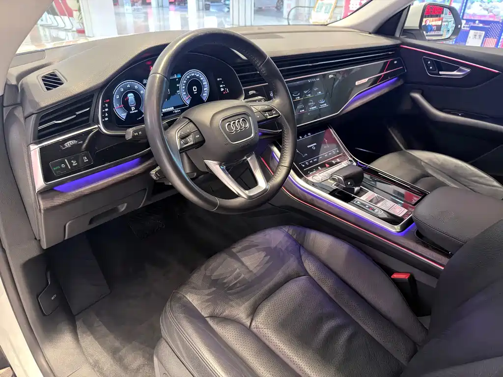 Audi Q8 — фото 8
