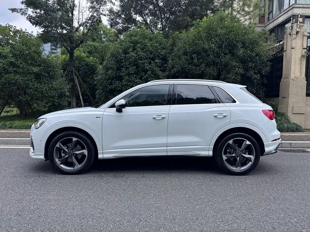 Audi Q3 — фото 3