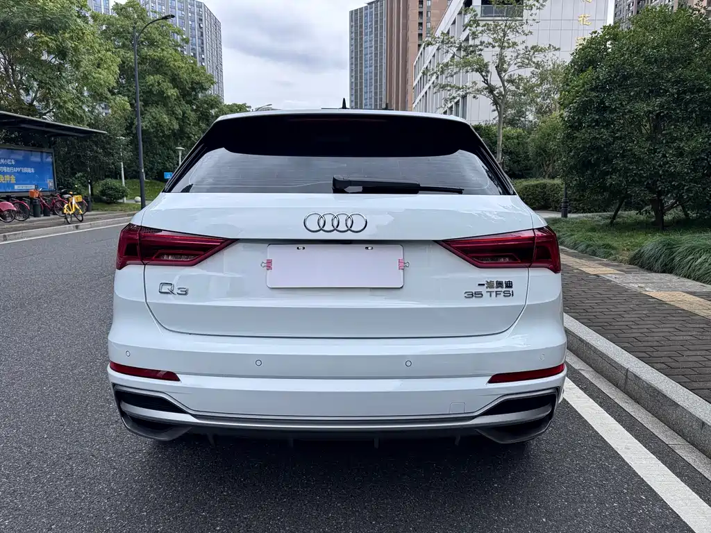Audi Q3 — фото 4