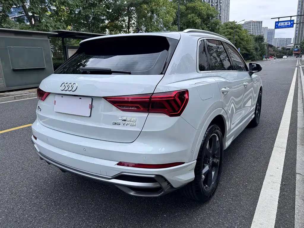 Audi Q3 — фото 6
