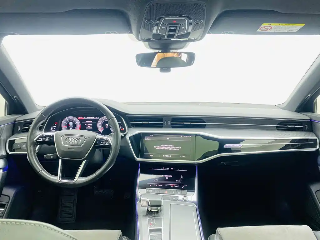 Audi A6L — фото 7