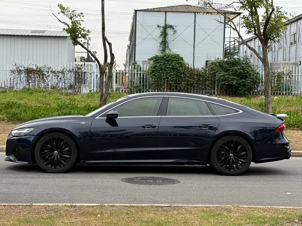 Audi A7 — фото 13