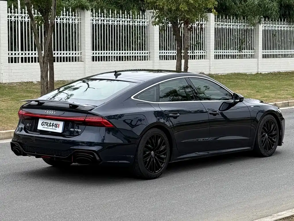 Audi A7 — фото 9