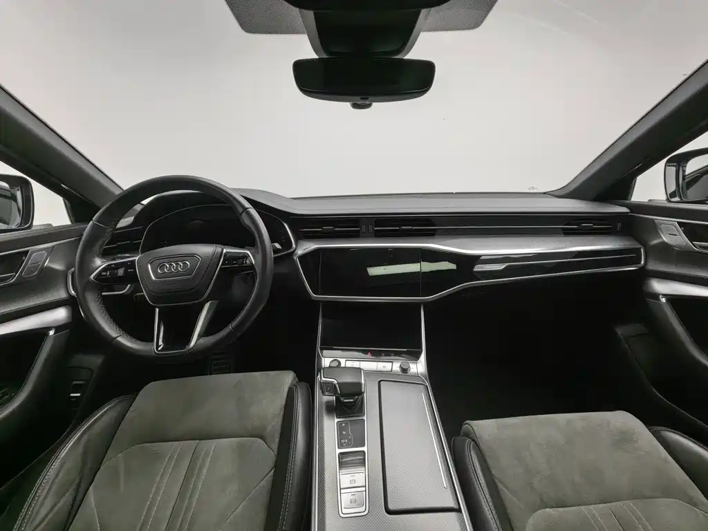 Audi A6L — фото 5