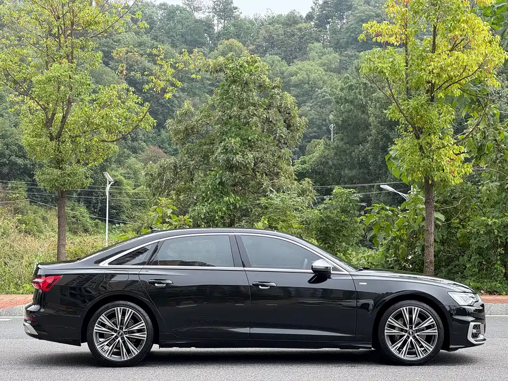 Audi A6L — фото 5