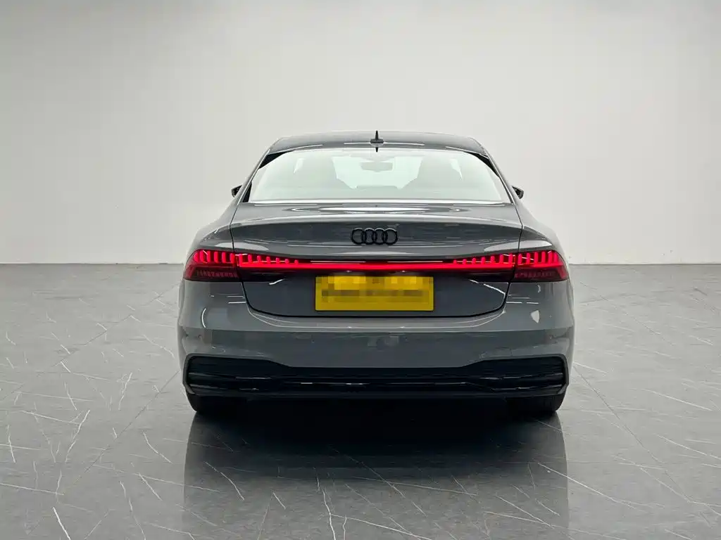 Audi A7L — фото 5