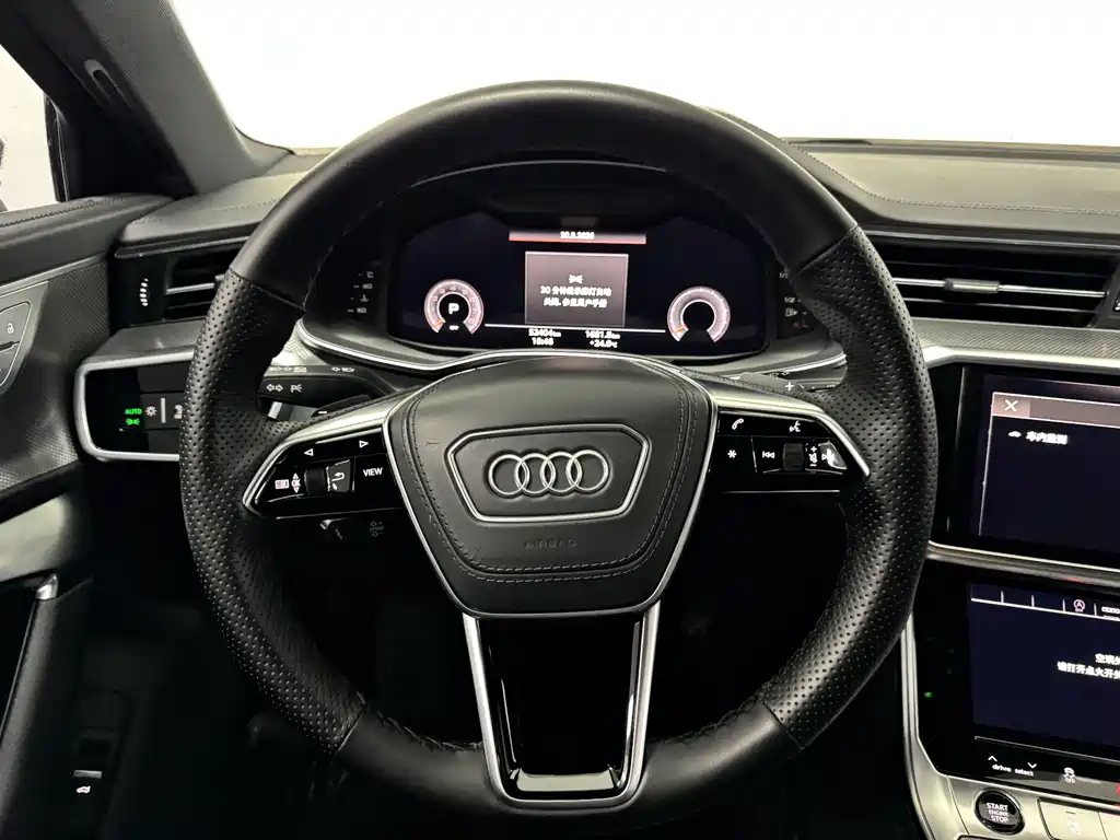 Audi A6L — фото 10
