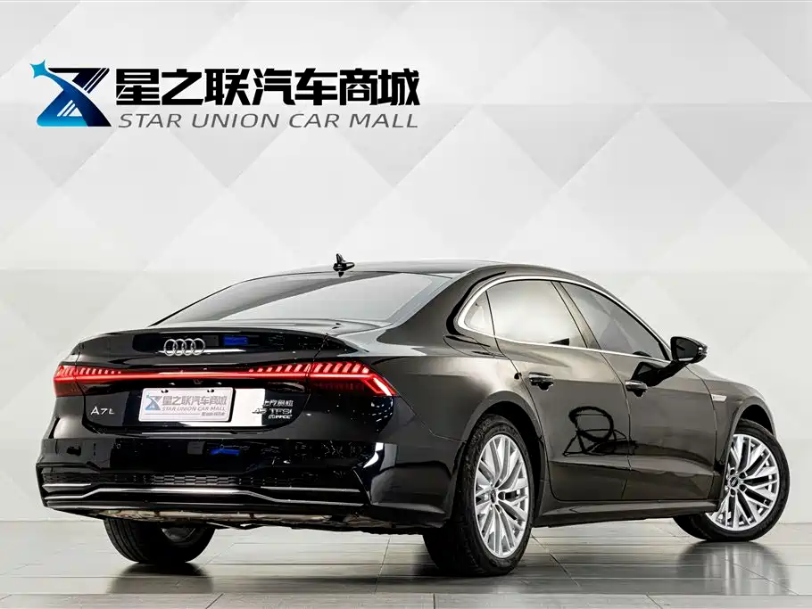 Audi A7L — фото 6