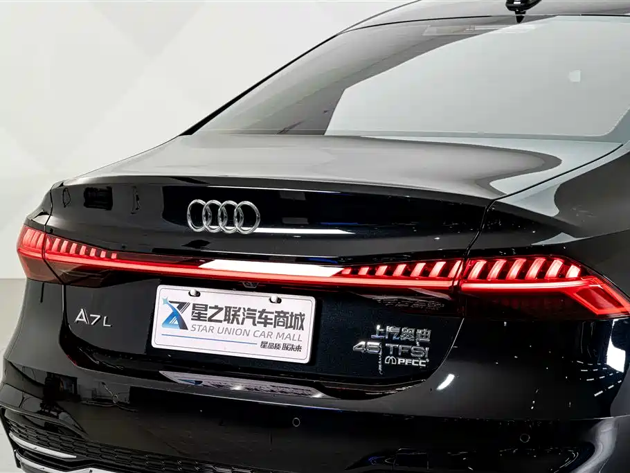Audi A7L — фото 8