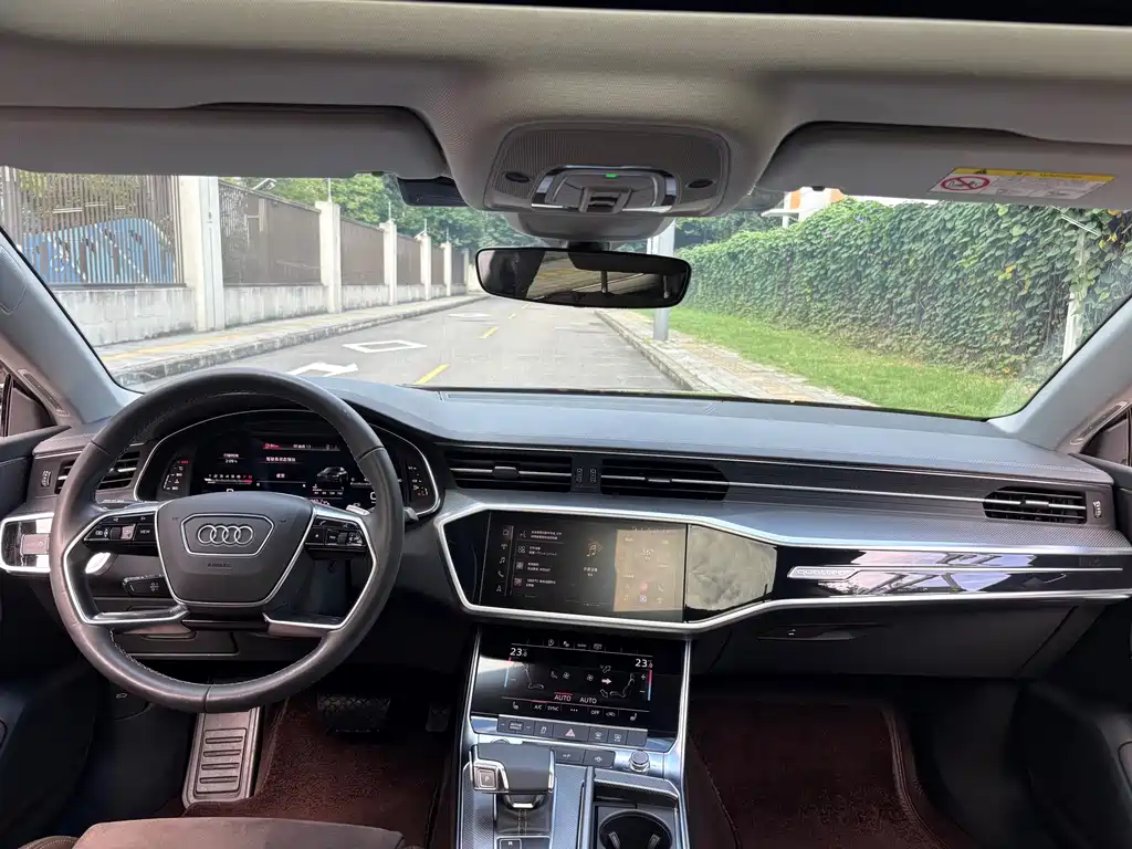 Audi A7L — фото 11