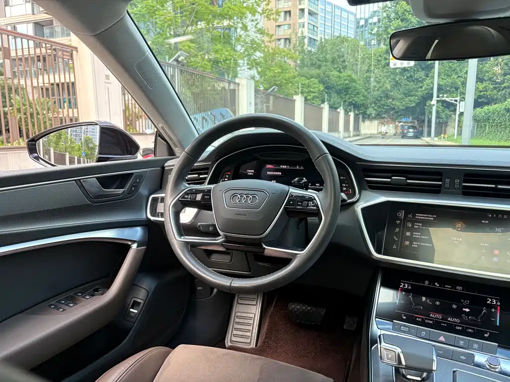 Audi A7L — фото 14